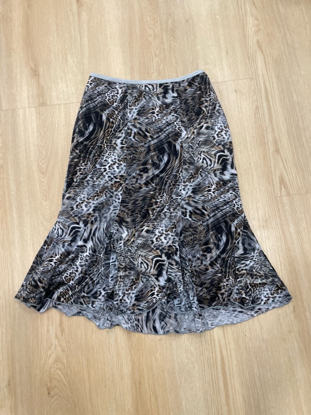 Vintage Y2K Karen Kane animal print midi skirt Size M